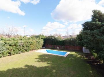 Casa · 185m² · 4 Ambientes · 2 Cocheras · Alquiler - Casa 4 Ambientes con Jardin y Pileta