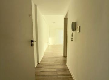 Oficina comercial de 1 ambiente, La Plata · Oficina en Alquiler, Al Frente, Balcon, Baño, La Plata