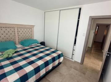 Casa · 82m² · 3 Ambientes · Venta Casa 2 Dorm., Valle Cercano