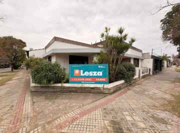 Casa · 204m² · 3 Ambientes · Casa en Banfield
