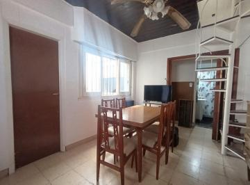 PH · 50m² · 4 Ambientes · Venta PH en Barrio Pompeya – 4 Ambientes