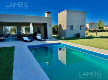 Casa · 164m² · 5 Ambientes · 1 Cochera · Alquiler Temporada de Polo San Roque Comarcas de Luján