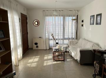Casa · 97m² · 6 Ambientes · 1 Cochera · Casa en Venta Bº Universitario de Horizonte