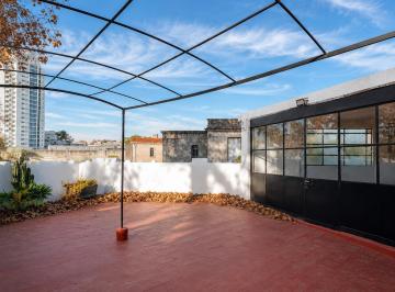 Casa de 4 ambientes, Rosario · Casa Pa con Gran Terraza en Bv. Rondeau 300