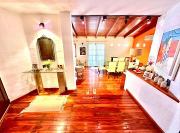 Casa de 8 ambientes, Córdoba · Casa en Venta en Valle del Cerro