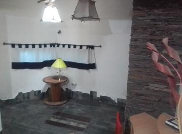 Casa de 3 ambientes, Luzuriaga · Excelente Propiedad en Muy Buena Ubicación
