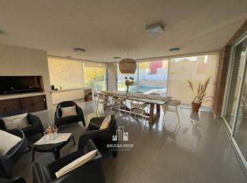 Casa de 7 ambientes, Córdoba · Casa Moderna en Valle Escondido – Barrio Los Cielos