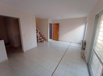 Casa · 65m² · 4 Ambientes · 1 Cochera · Dúplex en Alquiler en B° Lomas del Chateau, a m del Botánico