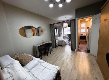 Departamento · 1 Ambiente · Ambiente a La Calle con Balcon - Alquiler 24 Meses
