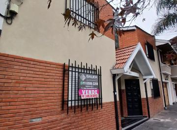 PH de 3 ambientes, Mataderos · PH de 3 Ambs Apto Credito! Entrada Independiente Al Frente!
