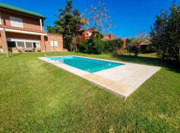 Quinta vacacional · 197m² · 4 Ambientes · 2 Cocheras · Quinta a La Venta en Limite de Rincon y Arroyo Leyes
