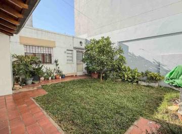 Casa · 197m² · 8 Ambientes · 3 Cocheras · Venta Casa 5 Amb con Depto 3 Amb Sobre Mismo Lote