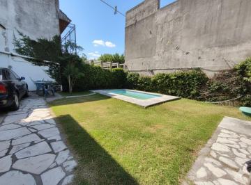 Casa · 249m² · 4 Ambientes · 3 Cocheras · Venta Casa de 4 Ambientes en Martinez