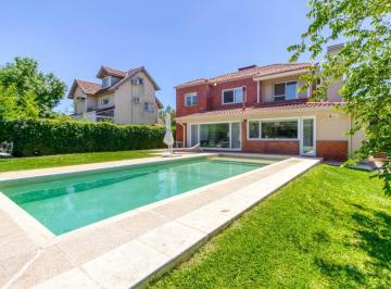 Casa · 171m² · 6 Ambientes · 2 Cocheras · Venta Casa Barrio La Barra Village 6 Amb. Escobar Muy Luminosa|