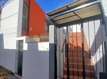 Casa · 45m² · 3 Ambientes · Casa Interna de 1 Dormitorio