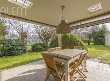 Casa · 180m² · 5 Ambientes · El Ombu Alquiler Anual 3 Dorm.