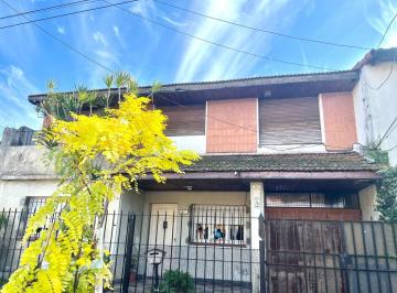 PH de 4 ambientes, San Isidro · PH en Planta Alta a Reciclar: a 7 Cuadras de Av. 85 m² Cubiertos, con 3 Dorm., y Terraza.