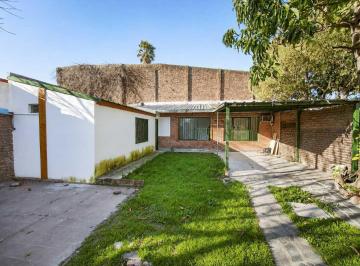 Casa · 60m² · 1 Dormitorio · Alquiler Casa 2 Amb - Paso del Rey Centro Sur