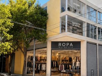 Local comercial , Flores · Local Comercial en Esquina 400 m² 3 Plantas Bacacay 2802