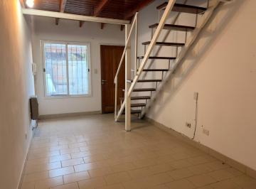 PH · 45m² · 2 Ambientes · PH - Villa Luzuriaga 2 y 1/2 Ambientes con Patio Sin Expensas! Impecable!