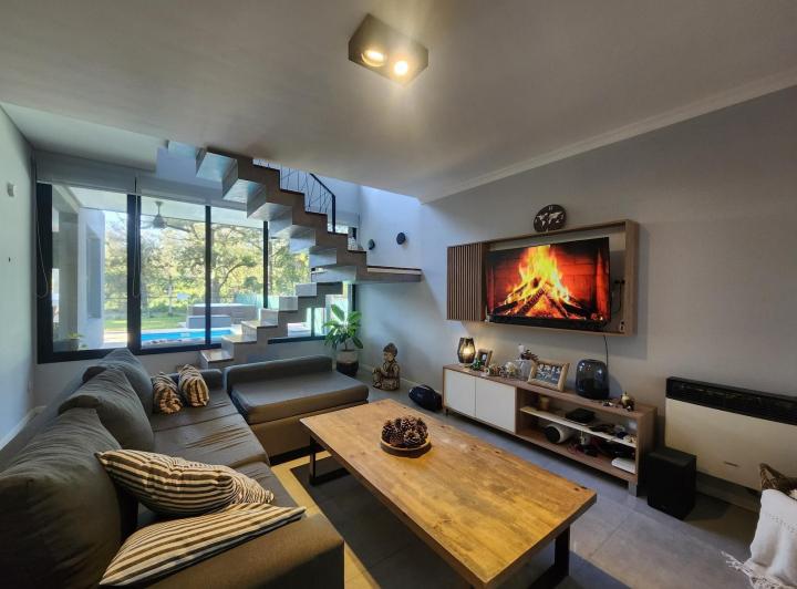 Casa · 155m² · 4 Ambientes · 2 Cocheras