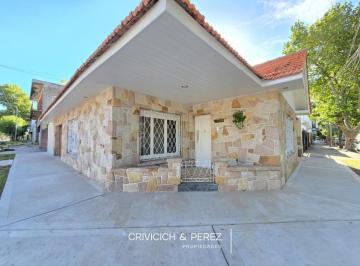 Casa · 121m² · 4 Ambientes · 2 Cocheras · Venta Casa 4 Ambientes San Jose Mar del Plata