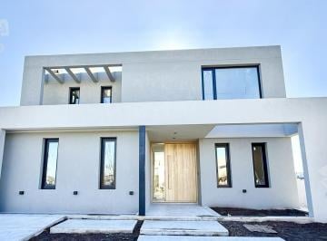 Casa · 250m² · 6 Ambientes · Santa Ana - Villanueva con Financiacion