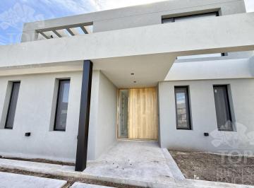 Casa · 250m² · 6 Ambientes · Santa Ana - Villanueva con Financiacion