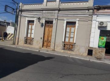 Casa · 264m² · 5 Ambientes · Hermosa Casa Reciclada en Macrocentro