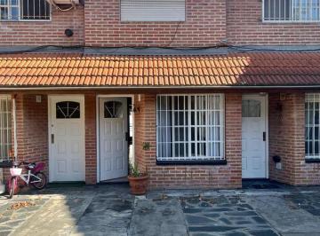 PH · 70m² · 3 Ambientes · 1 Cochera · PH - Carapachay