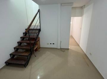 Casa de 3 ambientes, Lanús · Excelente Duplex de 3 Amb con Cochera.