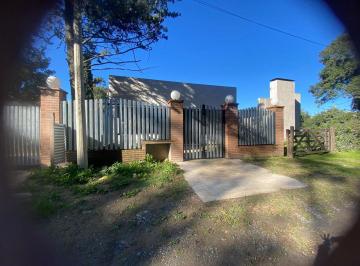 Quinta vacacional · 350m² · 1 Dormitorio · Casa Quinta con 2 Piletas Salon + Depto Tandil