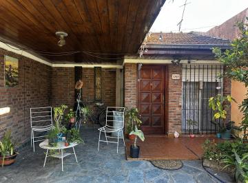 Casa · 90m² · 4 Ambientes · Chalet en Pb en Martinez