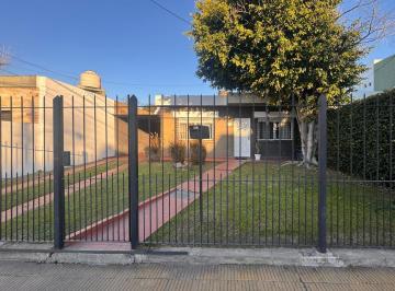 Casa · 97m² · 3 Ambientes · 2 Cocheras · Casa 3 Ambientes - Merlo Centro Apta Credito