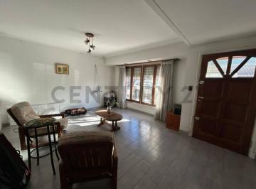 Casa · 230m² · 5 Ambientes · 1 Cochera · Casa de 5 Ambientes en Barrio San José | Mar del Plata