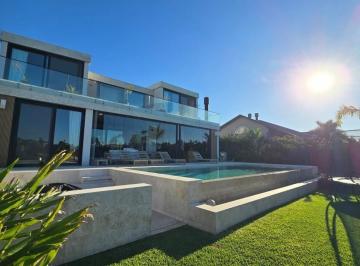 Casa · 470m² · 7 Ambientes · Casa en Venta en San Isidro Labrador, Villanueva, Tigre