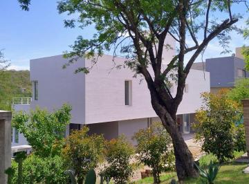Casa de 5 ambientes, Mendiolaza · Casa de Diseño en Venta con Vistas a Las Sierras | Estancia Q2 - Mendiolaza