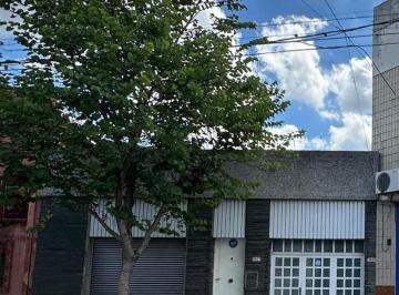 Casa de 4 ambientes, Ciudad de Santa Fe · Casa en Venta, Belgrano 3200, Santa Fe.