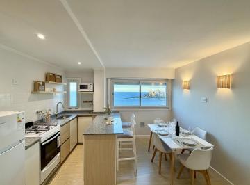 Departamento · 46m² · 3 Ambientes · 1 Cochera · Departamento Tres Ambientes. Vista Panorámica Al Mar. Espacio de Cochera. Luro 2200. Venta.