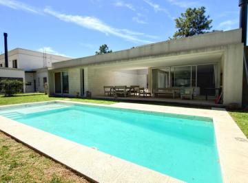 Casa · 226m² · 5 Ambientes · 1 Cochera · Venta Casa 4 Amb. Club de Campo La Peregrina (Pilar)