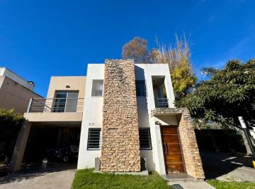 Departamento · 130m² · 4 Ambientes · 2 Cocheras · Duplex de 4 Ambientes en Venta Bambu Classic, Canning
