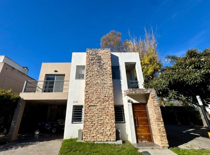 Departamento · 130m² · 4 Ambientes · 2 Cocheras