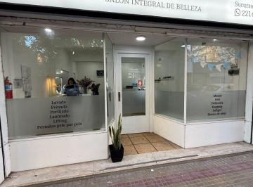 Local comercial de 2 ambientes, La Plata · Local en Alquiler a m de Calle 12 en Excelente Arteria Comercial
