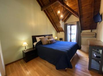 Casa · 161m² · 5 Ambientes · 1 Cochera · Venta | Casa Estilo Duplex 5 Ambientes – Parque Avellaneda