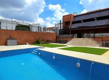 Casa · 905m² · 6 Ambientes · 8 Cocheras · Venta Casa con Cochera, Piscina, Vestidor en Villa Devoto