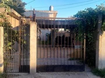 Casa · 60m² · 2 Ambientes · 1 Cochera · Casa en Berazategui