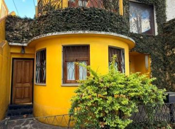 Casa · 193m² · 4 Ambientes · Hermosa Casa en Venta en Villa Urquiza