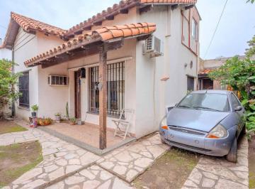 Casa · 125m² · 5 Ambientes · 1 Cochera · Venta Casa 5 Amb + Play Room Martinez