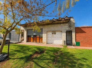 Casa · 291m² · 6 Ambientes · 1 Cochera · Venta - Casa C/departamento y Local - Oportunidad
