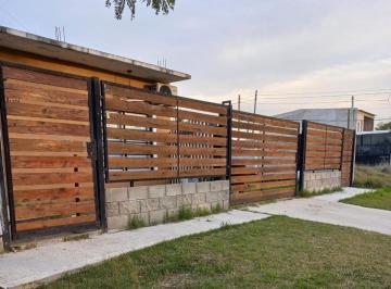 Casa de 2 ambientes, Almirante Brown · Casa en Venta en Glew con Quincho y Pileta